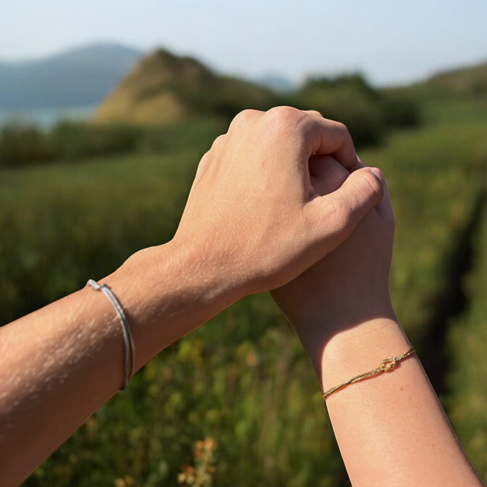 Eternal Knot Love Bracelet